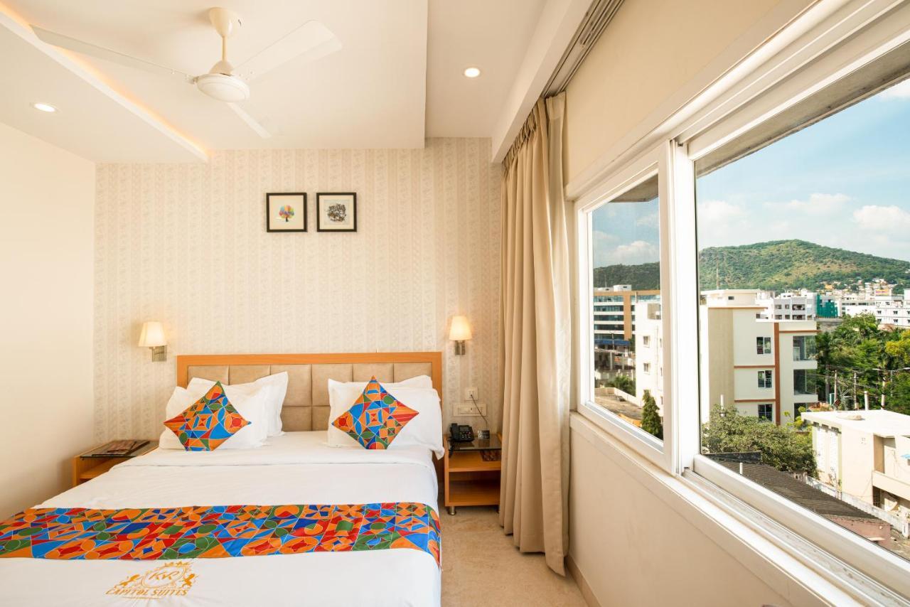Kvr Capitol Suites 비자야와다 외부 사진