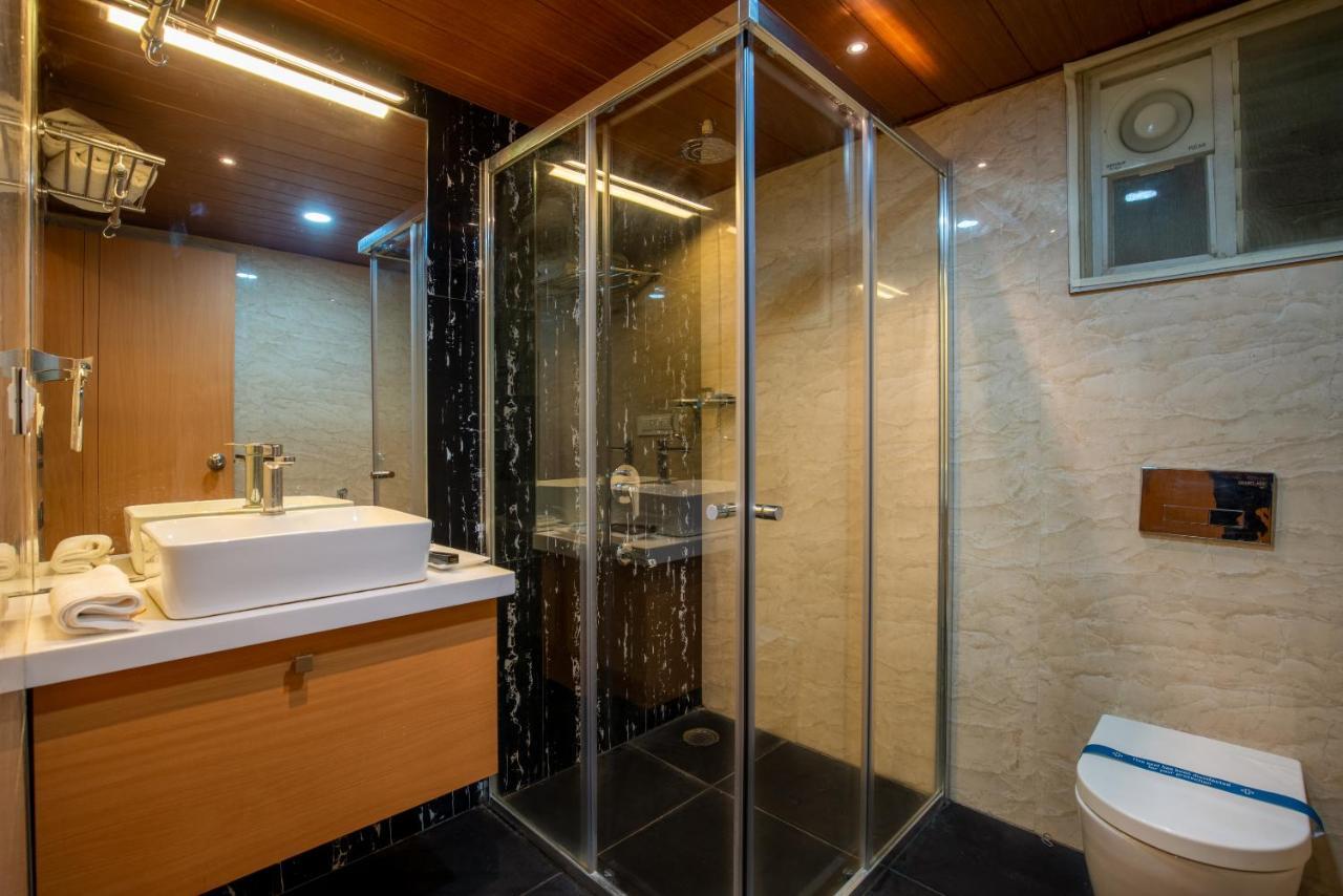 Kvr Capitol Suites 비자야와다 외부 사진
